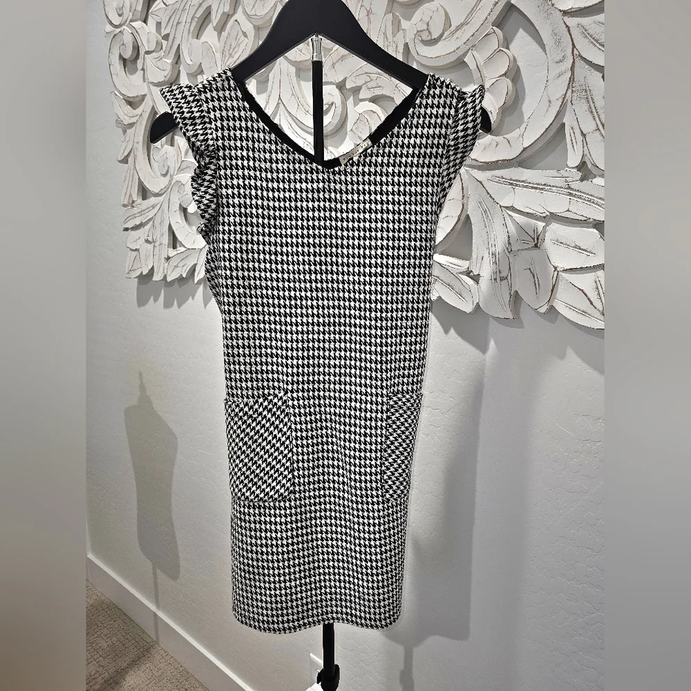 NWT  Copper Key Black and White Houndstooth Midi Dress